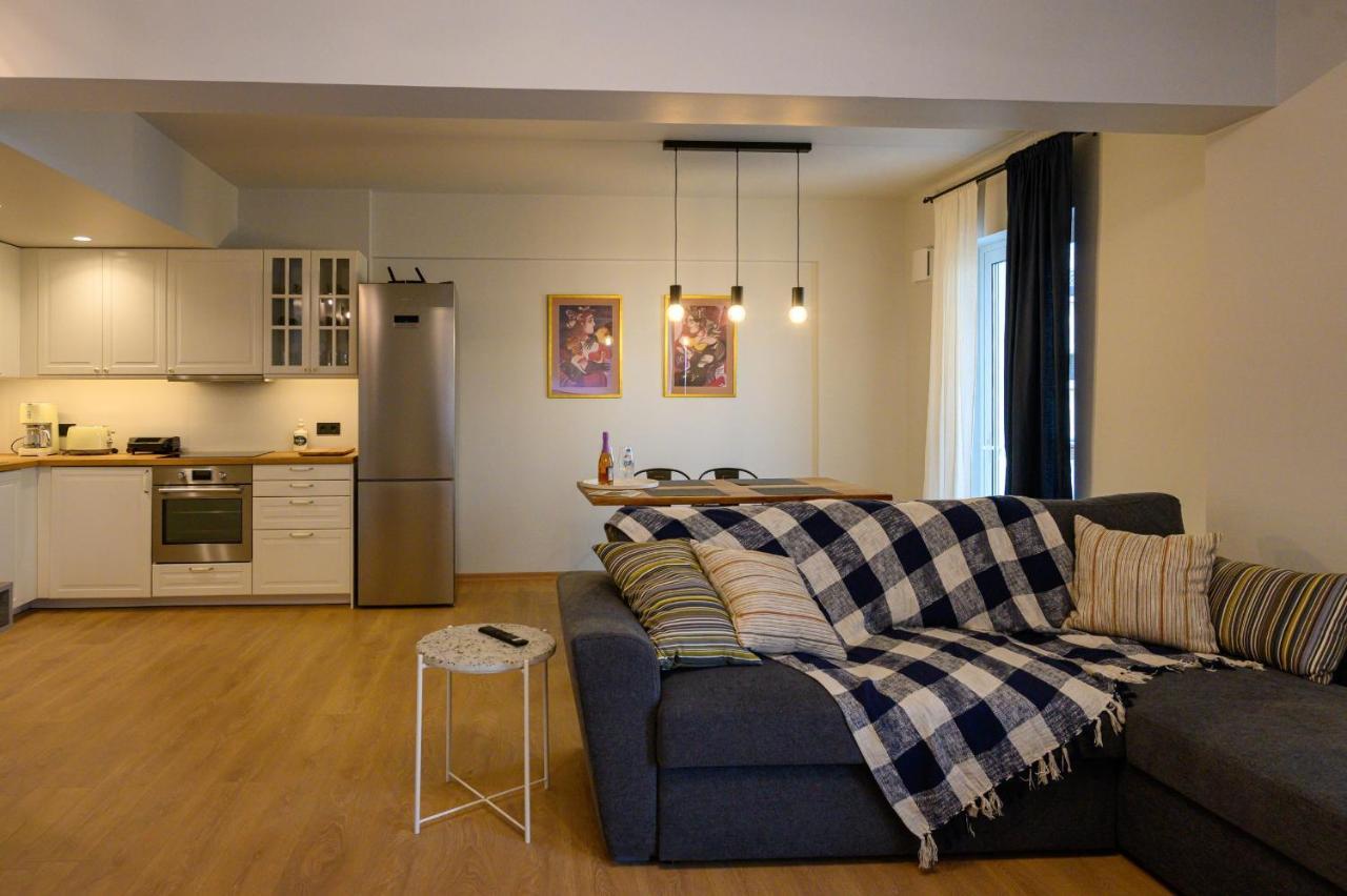 Plato 88 Apartment Каламата Екстериор снимка