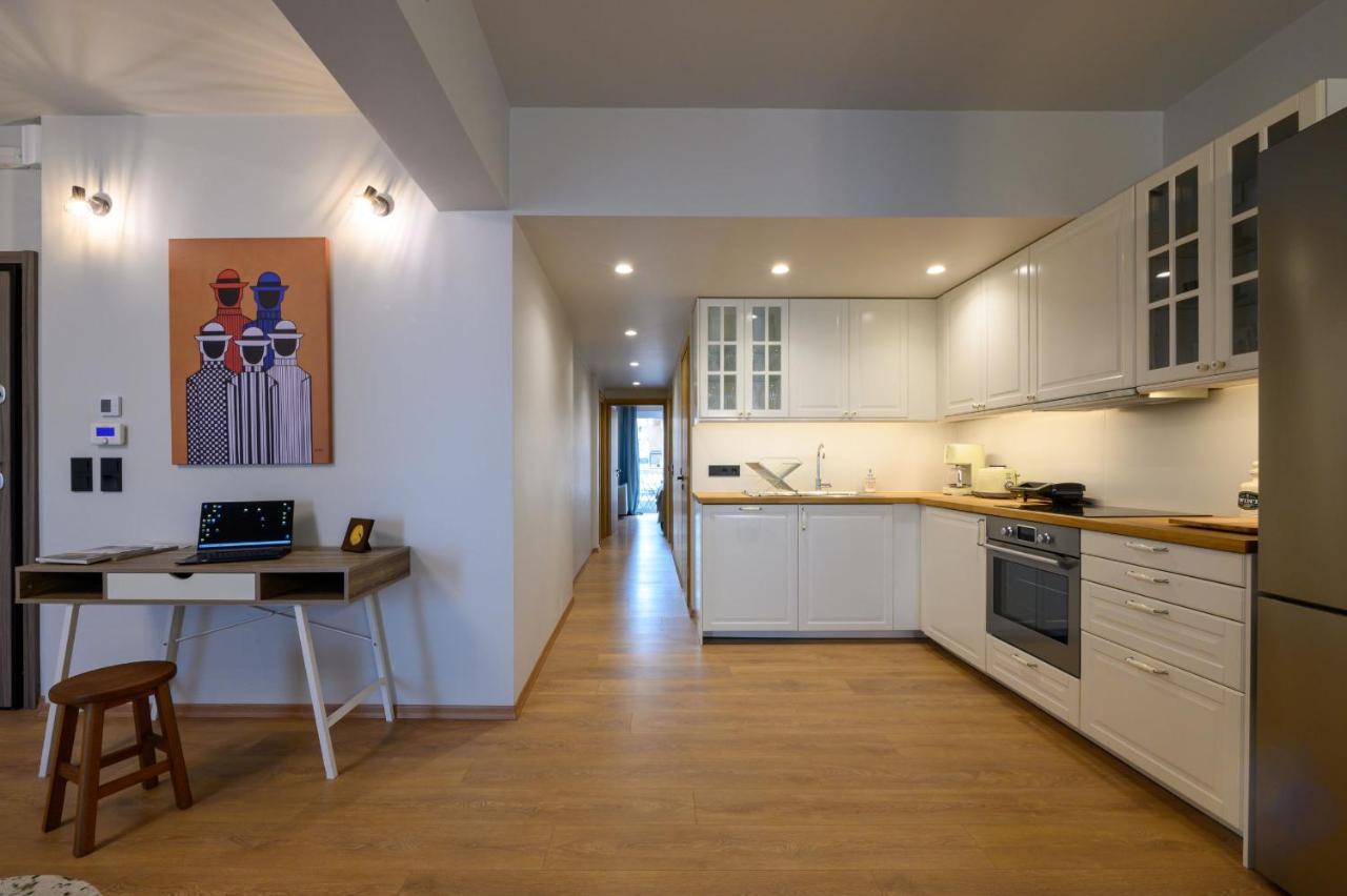 Plato 88 Apartment Каламата Екстериор снимка