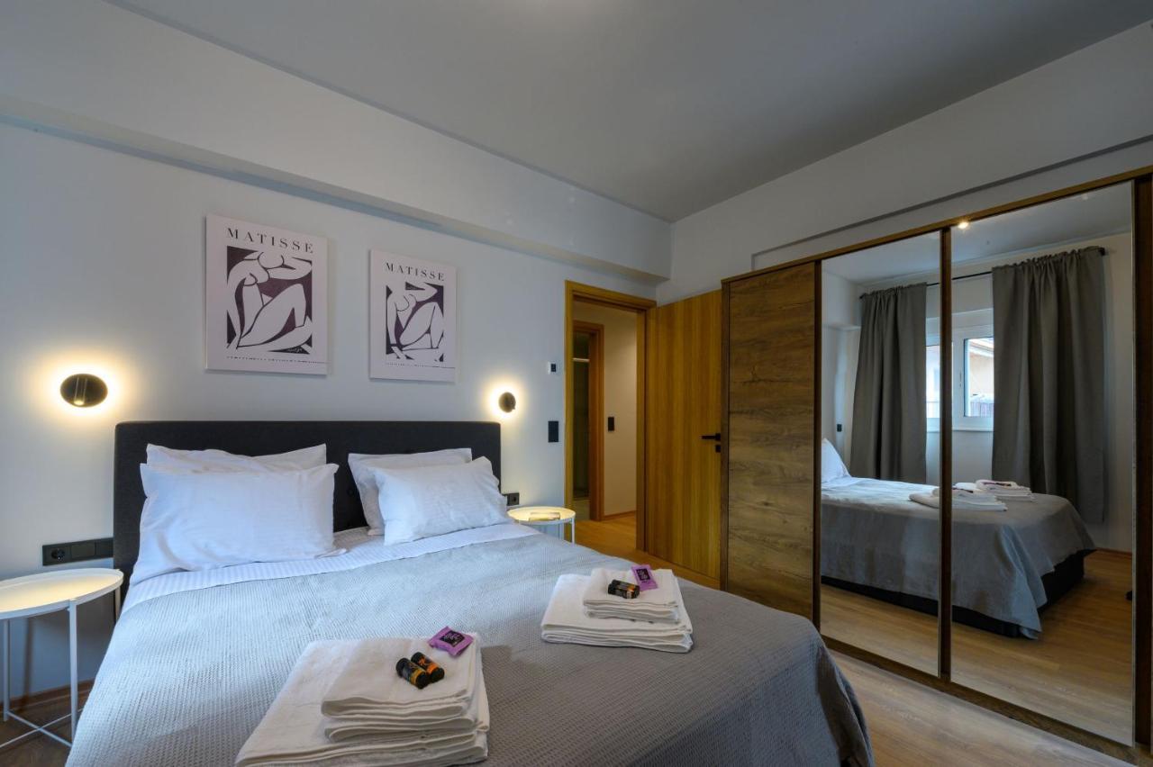 Plato 88 Apartment Каламата Екстериор снимка