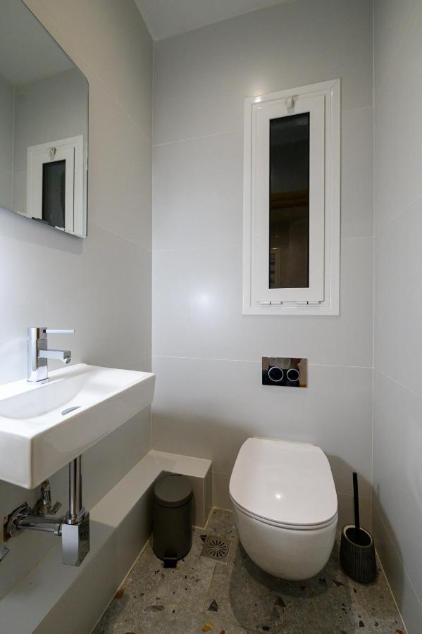 Plato 88 Apartment Каламата Екстериор снимка