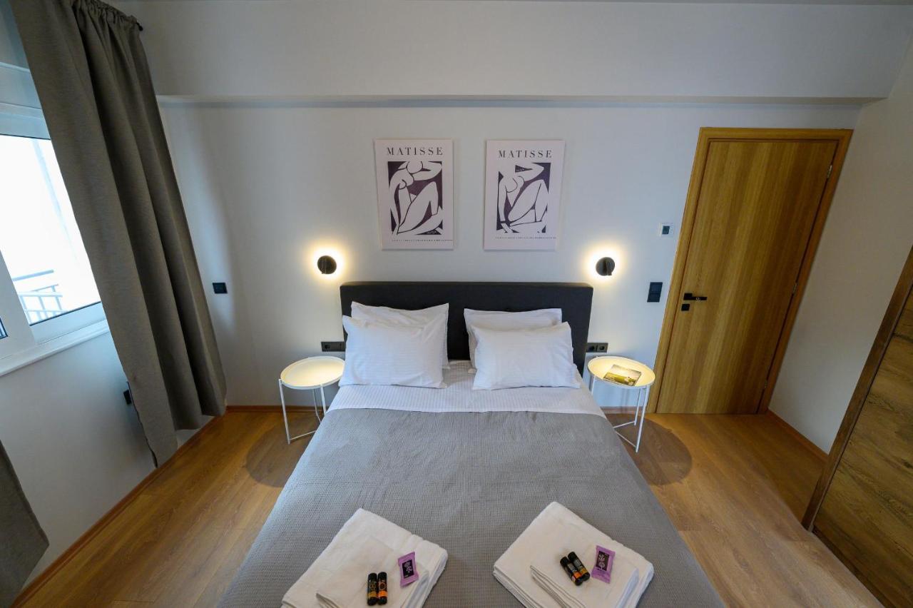 Plato 88 Apartment Каламата Екстериор снимка
