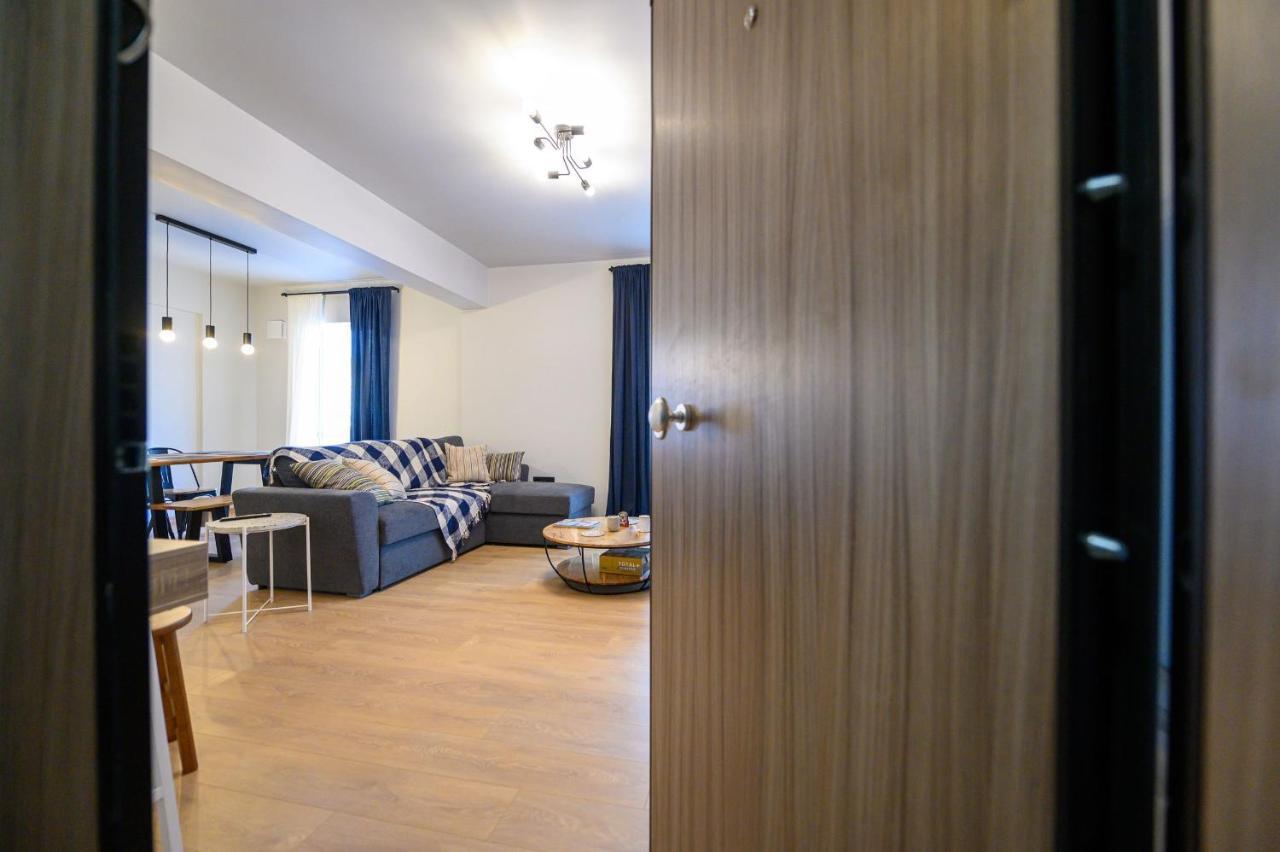 Plato 88 Apartment Каламата Екстериор снимка