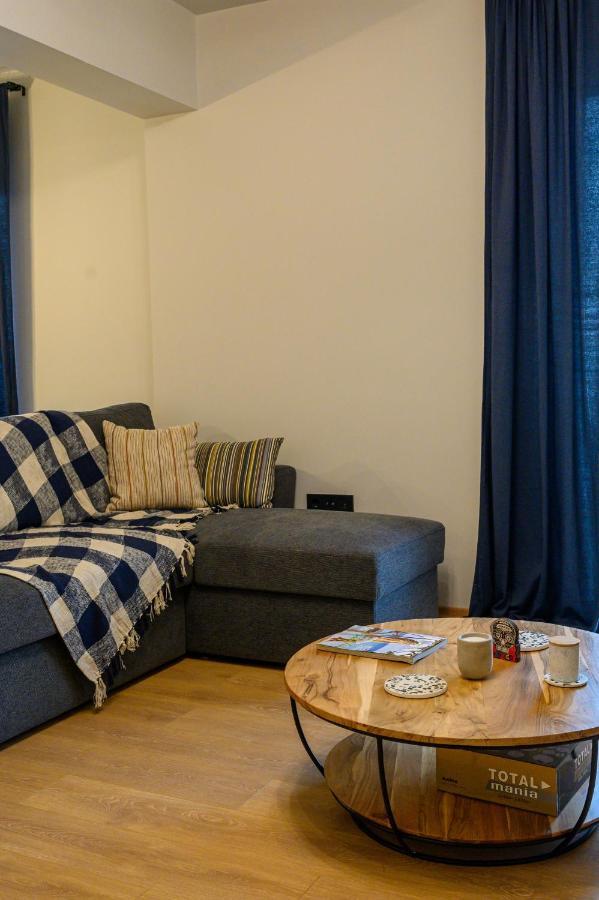 Plato 88 Apartment Каламата Екстериор снимка