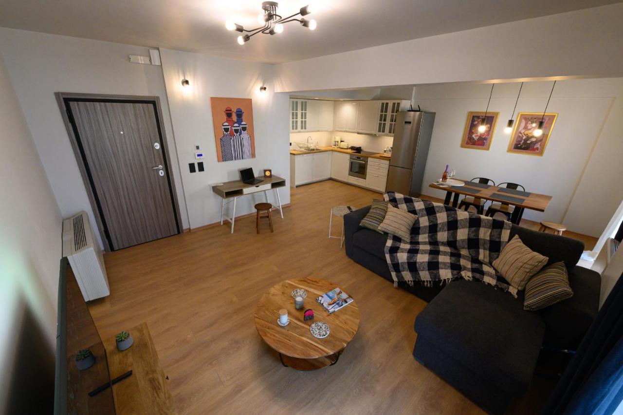 Plato 88 Apartment Каламата Екстериор снимка