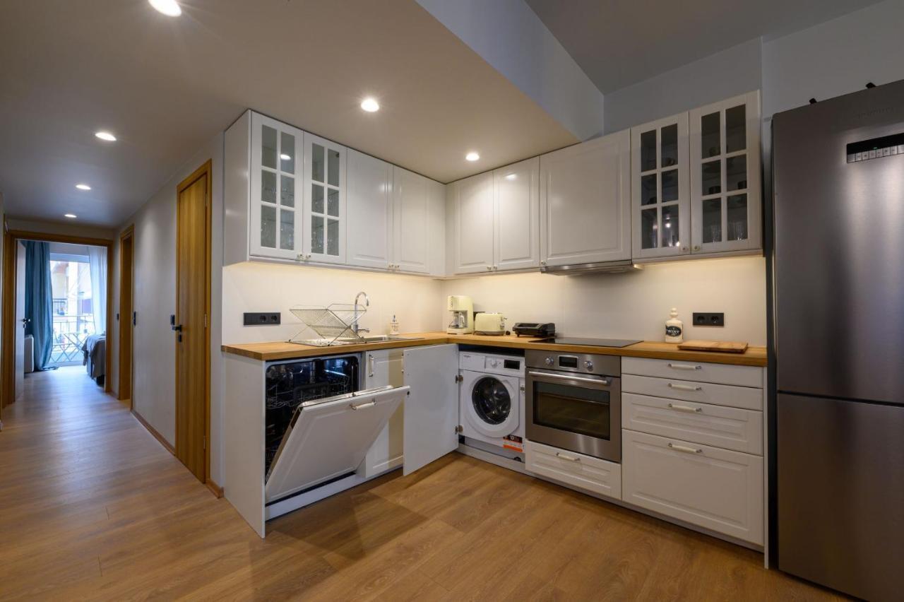 Plato 88 Apartment Каламата Екстериор снимка